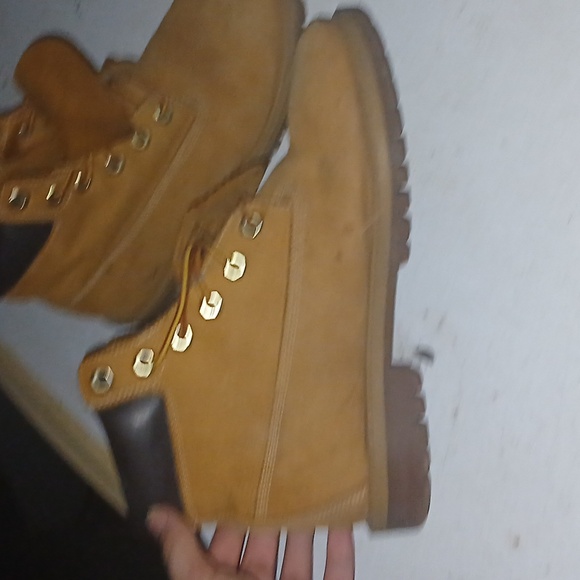 Timberland's - Picture 7 of 10